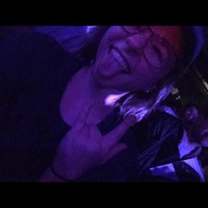 Meet your Posher, Chloe